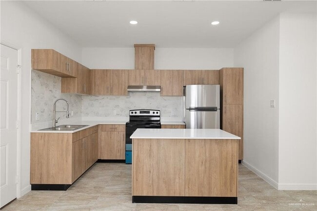 14 Vision St in Rio Grande City, TX - Building Photo - Building Photo