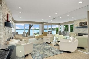 603 Lake St in Excelsior, MN - Building Photo