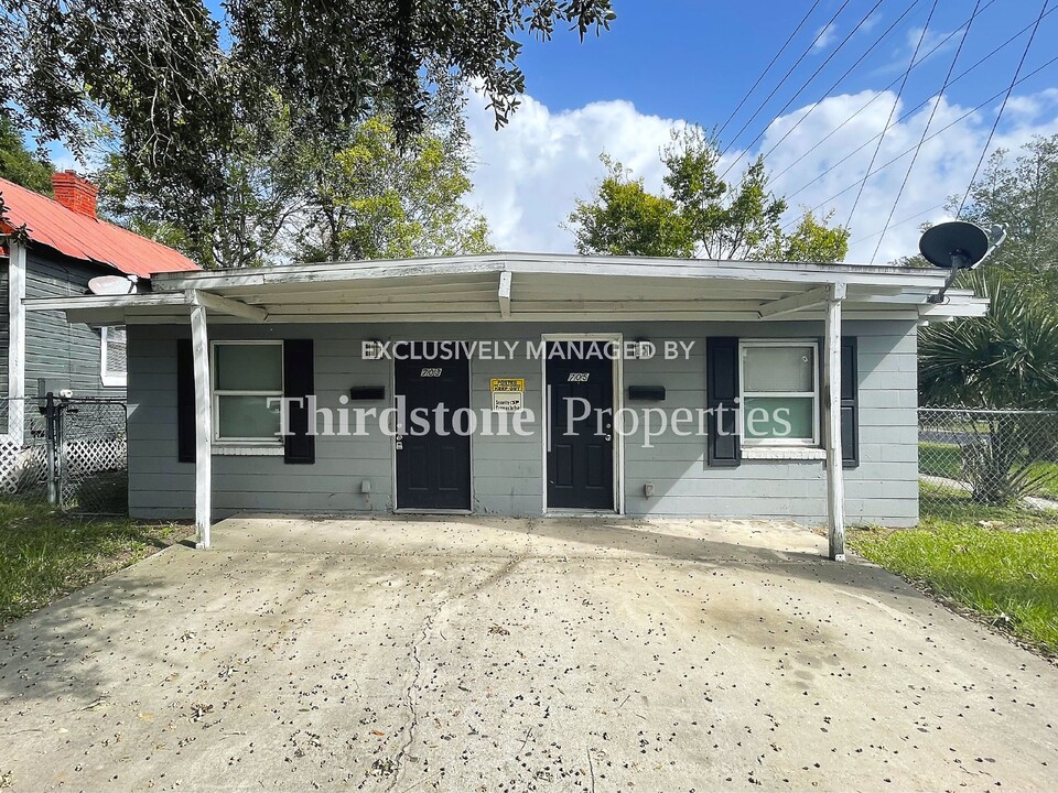 703 Franklin St in Jacksonville, FL - Building Photo