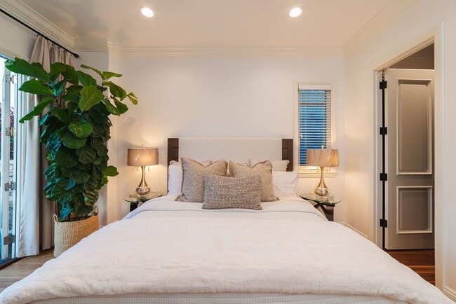 700 Acacia Ave in Newport Beach, CA - Building Photo - Building Photo