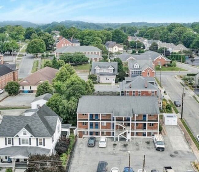 3rd,SW,1401 in Roanoke, VA - Foto de edificio - Building Photo