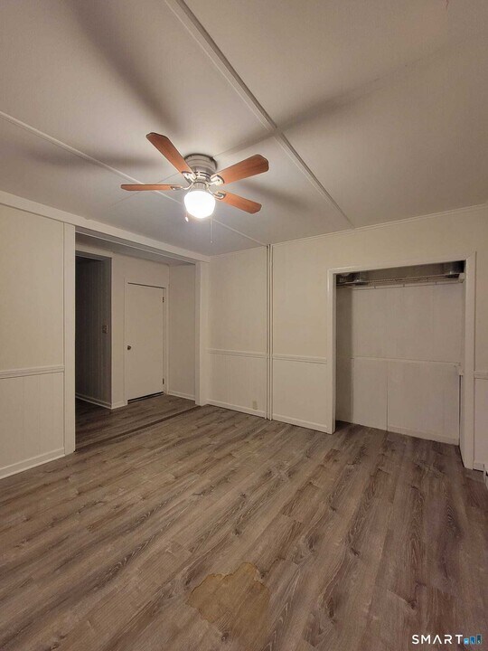 219 Pleasant St in Windham, CT - Building Photo