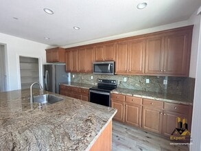2342 Endeavor Way in Sacramento, CA - Building Photo - Building Photo