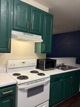 2726 Snapfinger Manor in Decatur, GA - Building Photo - Building Photo