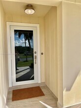 10909 SW 117th Pl in Miami, FL - Building Photo - Building Photo