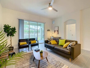 8883 Cabot Cliffs Dr in Kissimmee, FL - Foto de edificio - Building Photo