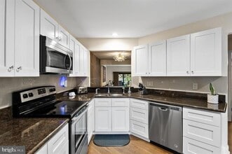 962 Chanticleer in Cherry Hill Township, NJ - Building Photo - Building Photo