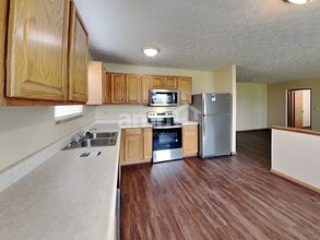 461 Dover Pond Dr in Blacklick, OH - Building Photo - Building Photo