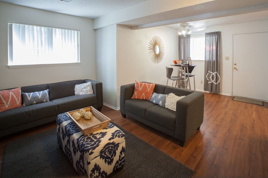 Hawks Pointe Apartments Lawrence, KS Apartments For Rent