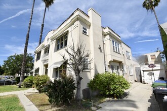 2460 W 18th St in Los Angeles, CA - Building Photo - Primary Photo