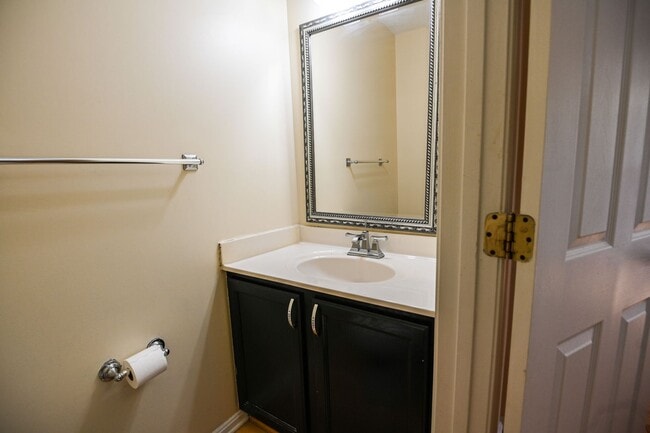 207 Edge Creek Ln in Odenton, MD - Building Photo - Building Photo