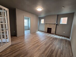 5725 Verona Rd in Verona, PA - Foto de edificio - Building Photo