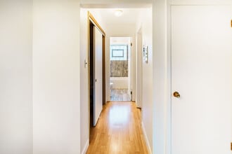 1017 Peterson Ave in Park Ridge, IL - Building Photo - Building Photo