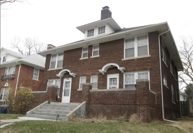 4918-4920 California St in Omaha, NE - Building Photo - Building Photo