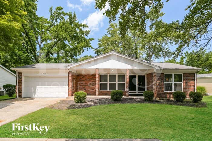 6219 Silver Fox Dr in Florissant, MO - Building Photo