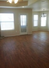 6203 S Leigh St in Amarillo, TX - Foto de edificio - Building Photo