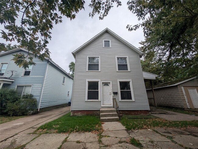 property at 1023 Cascade St
