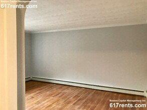 14 Mt Ida St, Unit 5 in Newton, MA - Building Photo - Building Photo