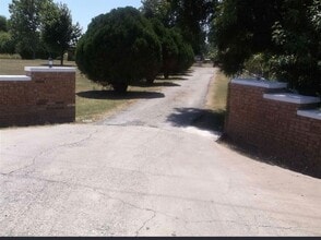 5401 SE Bishop Rd in Lawton, OK - Building Photo - Building Photo