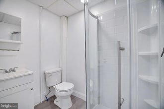 10 E Carroll St in St. Clair, PA - Building Photo - Building Photo