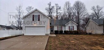 1381 Scrub Oak Drive in Clarksville, TN - Building Photo