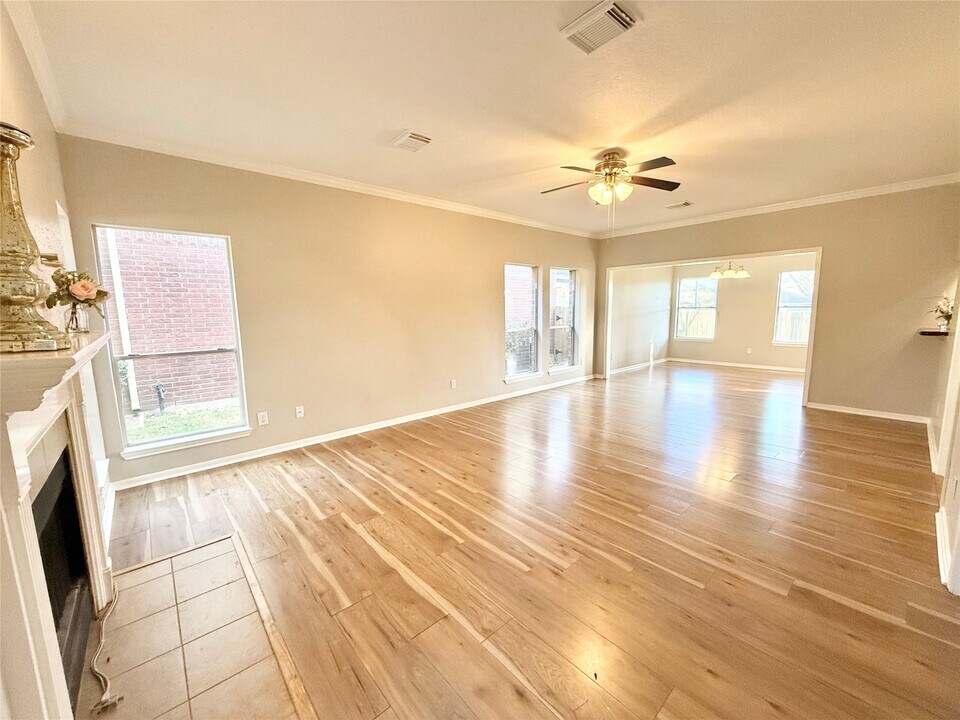 4719 Orkney Dr in Missouri City, TX - Building Photo