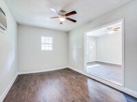 10315 Envoy St photo'