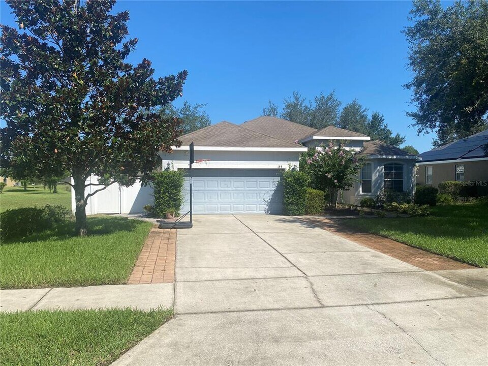 144 Alexandria Cir in DeLand, FL - Building Photo