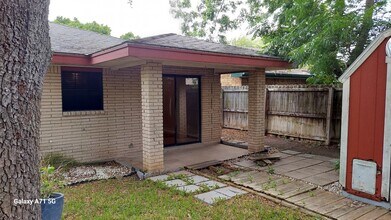 2825 Swiss Pine Ct in Harlingen, TX - Building Photo - Building Photo