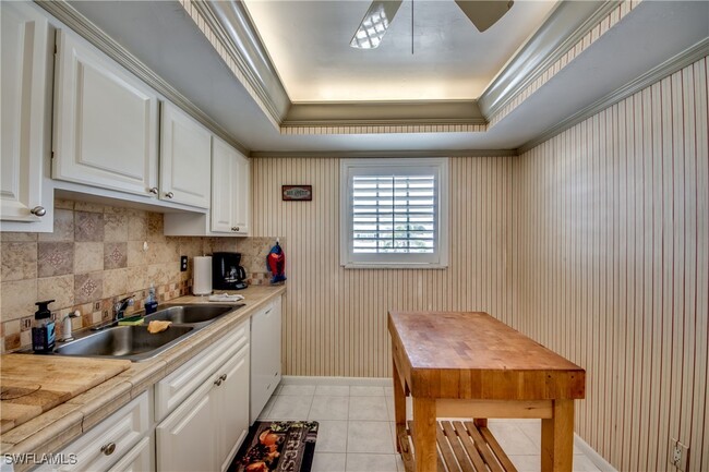 property at 8741 Lueck Ln