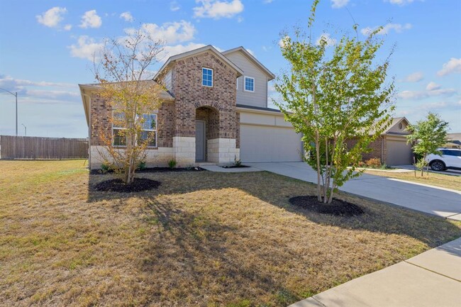 5825 Roderick Dr in Austin, TX - Building Photo - Building Photo