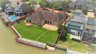 1231 Creekford Cir in Sugar Land, TX - Building Photo