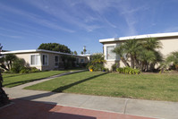 4850-4864 Coronado Ave in San Diego, CA - Foto de edificio - Building Photo