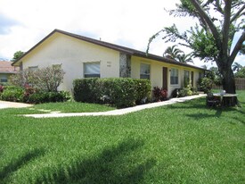 4609 Clemens St in Greenacres, FL - Building Photo