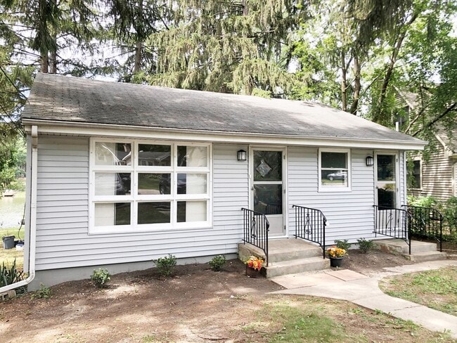 property at 23940 N Lakeside Dr