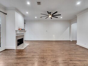 2525 Nantucket Dr in Houston, TX - Foto de edificio - Building Photo