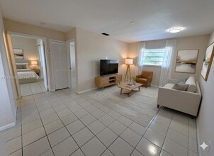 50 W 31st St in Hialeah, FL - Foto de edificio - Building Photo