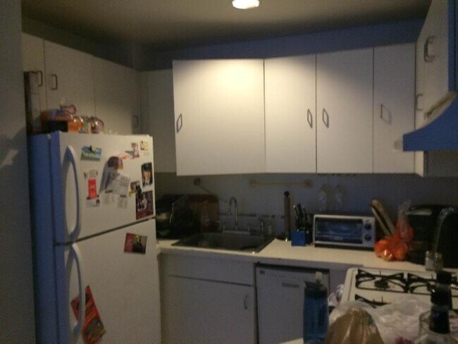 27 Symphony Rd, Unit 2B