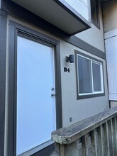 1820B4 Larch St in Kodiak, AK - Building Photo - Building Photo
