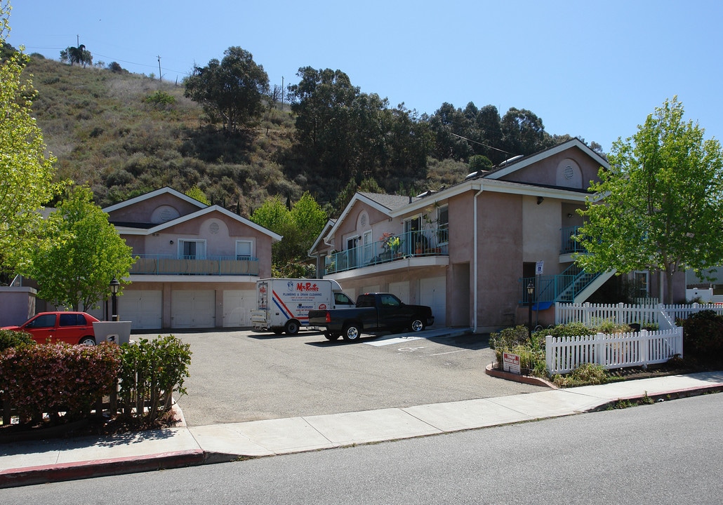 334-348 Wall St in Ventura, CA - Foto de edificio