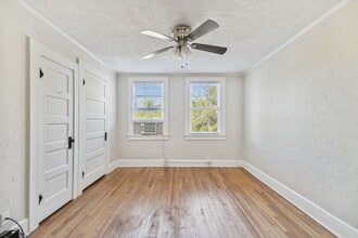 San Rafael Apartments in St. Petersburg, FL - Foto de edificio - Building Photo