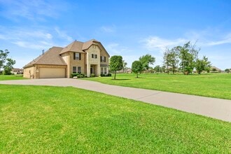 9502 Windsong Dr in Beach City, TX - Building Photo - Building Photo
