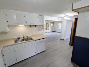 1810 Midway Dr in Rockford, IL - Building Photo - Building Photo