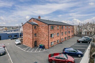 10 Roberts St in Somerville, MA - Building Photo - Building Photo