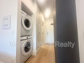 720-720 K. L. O. Rd in Kelowna, BC - Building Photo - Building Photo