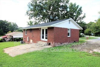 206 Sullivan St in Greenwood, SC - Building Photo - Building Photo