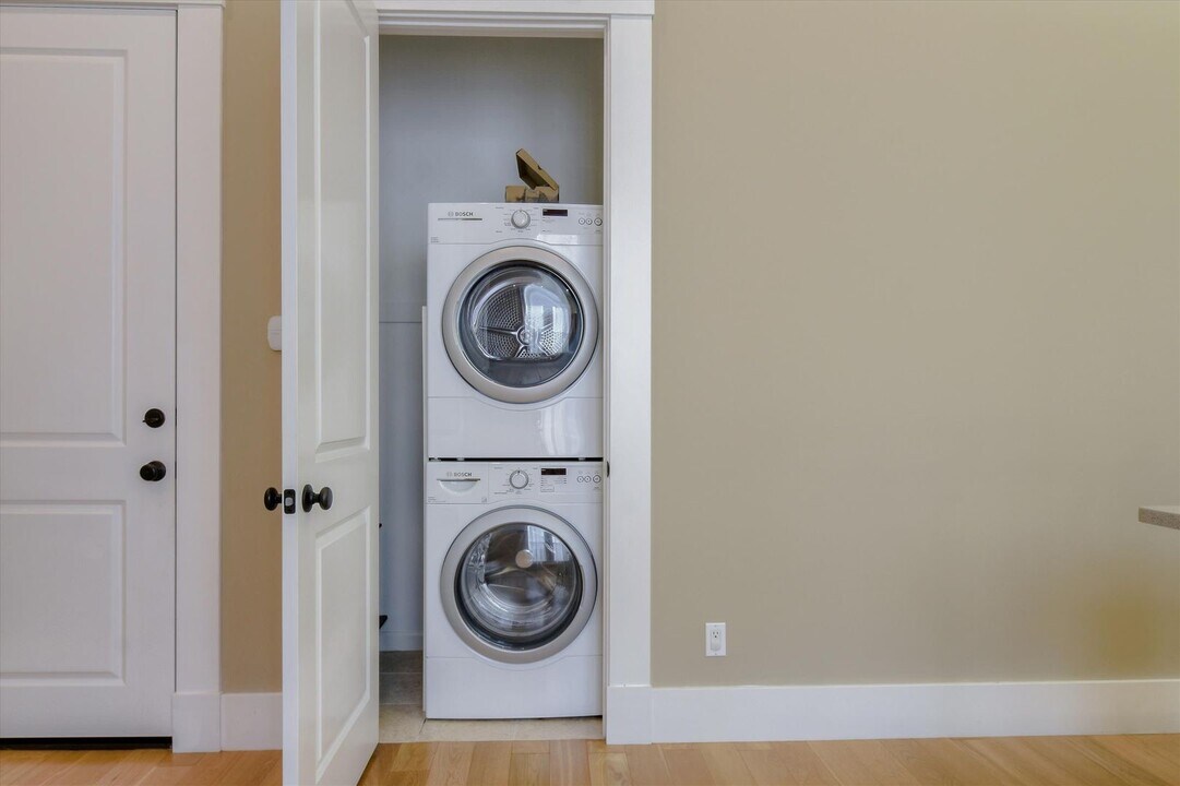 1832 Page St in San Francisco, CA - Building Photo