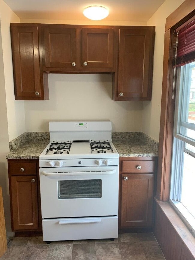 90 School St in Somerville, MA - Building Photo - Building Photo