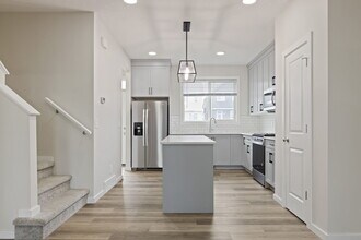 23 Heirloom Blvd SE in Calgary, AB - Building Photo - Building Photo