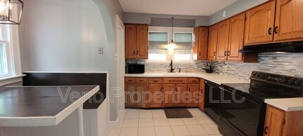 745 Central Pkwy in Schenectady, NY - Building Photo - Building Photo